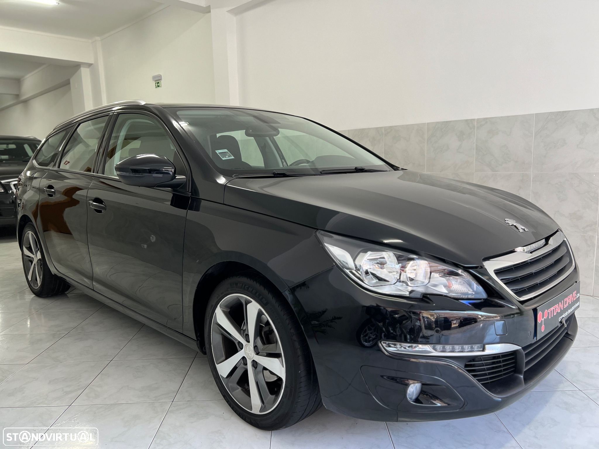 Peugeot 308 SW BlueHDi 120 EAT6 Stop & Start Active - 8