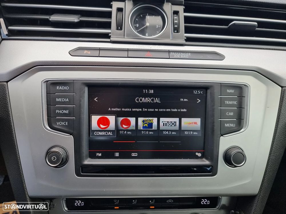 VW Passat Variant 2.0 TDi Confortline - 13