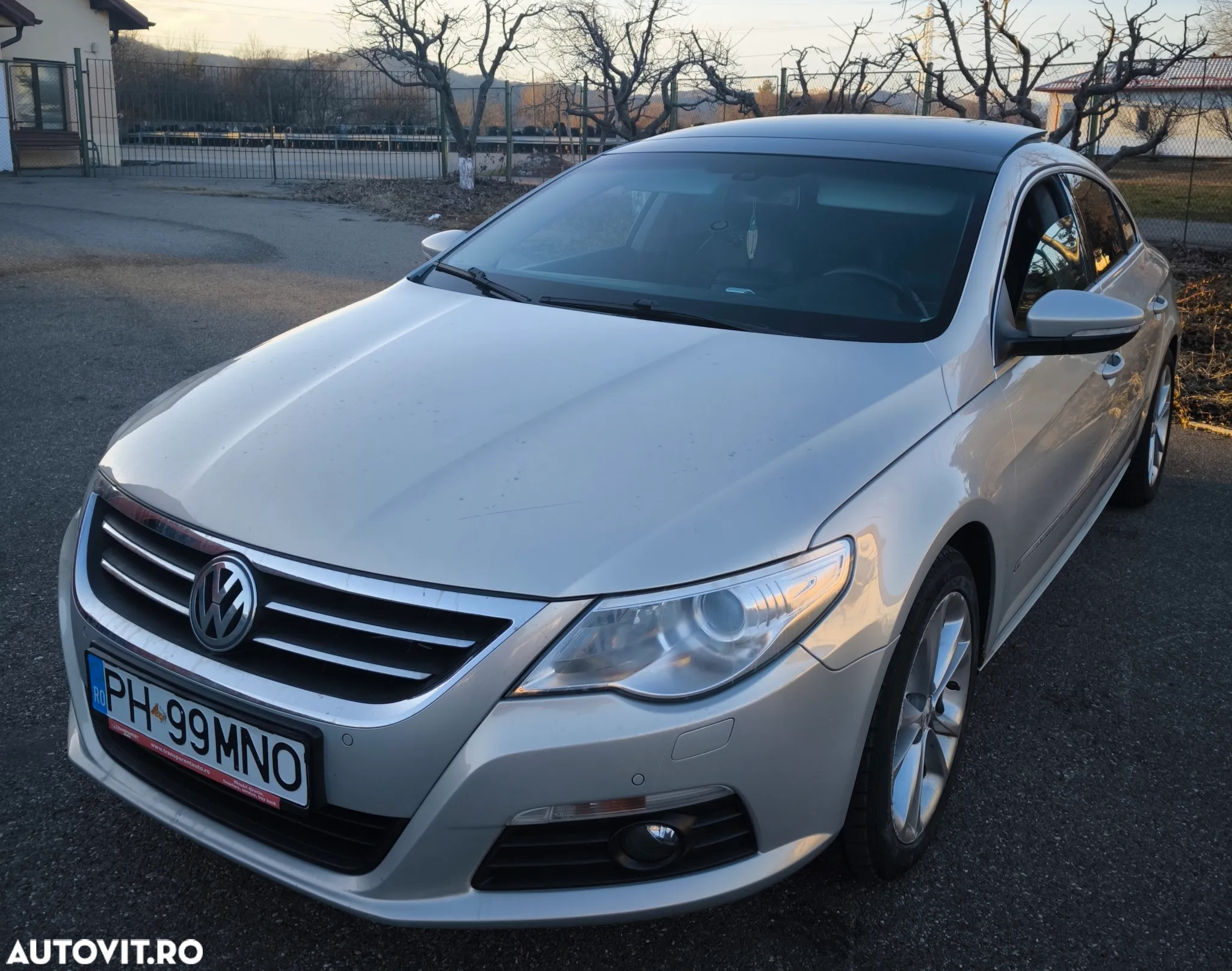 Volkswagen Passat - 2