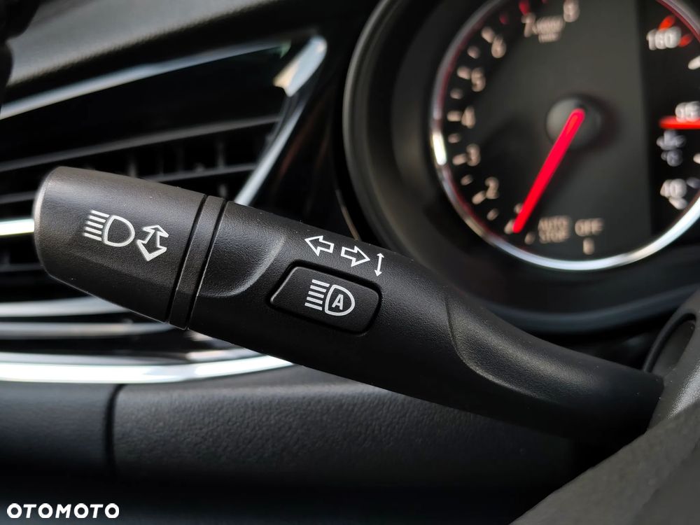 Opel Insignia 1.5 T Innovation S&S - 34