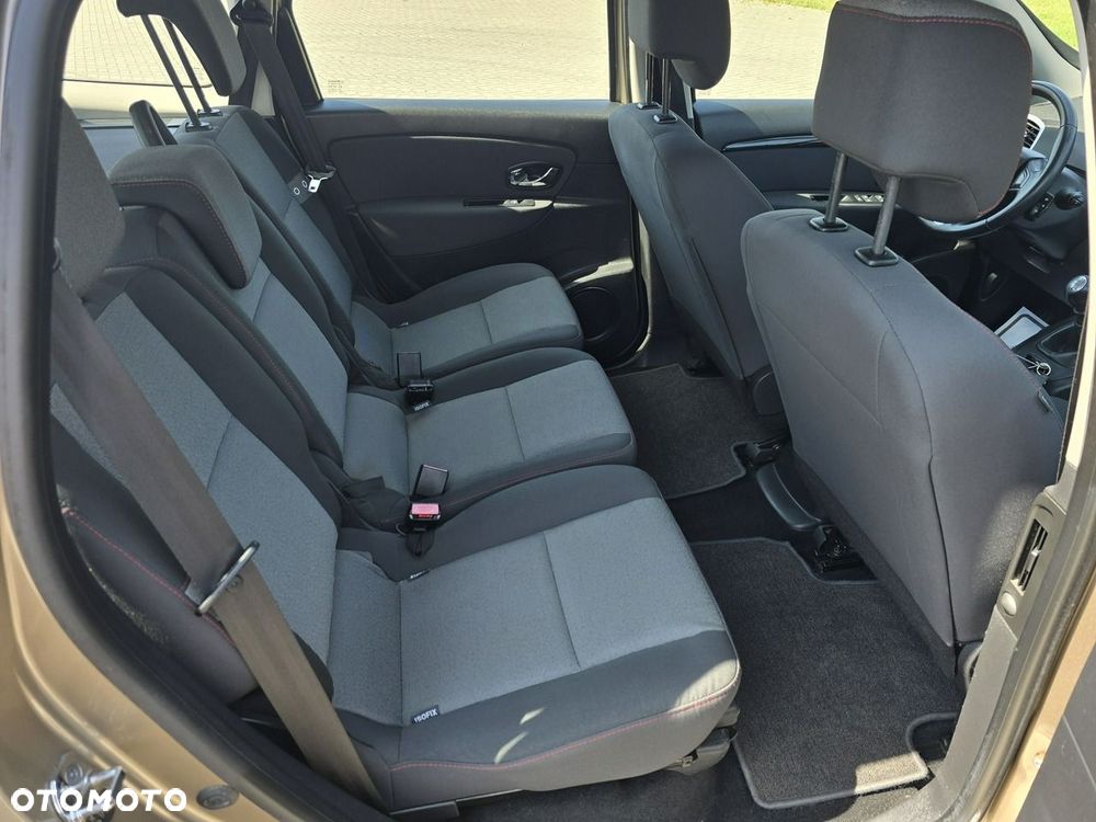 Renault Grand Scenic - 27