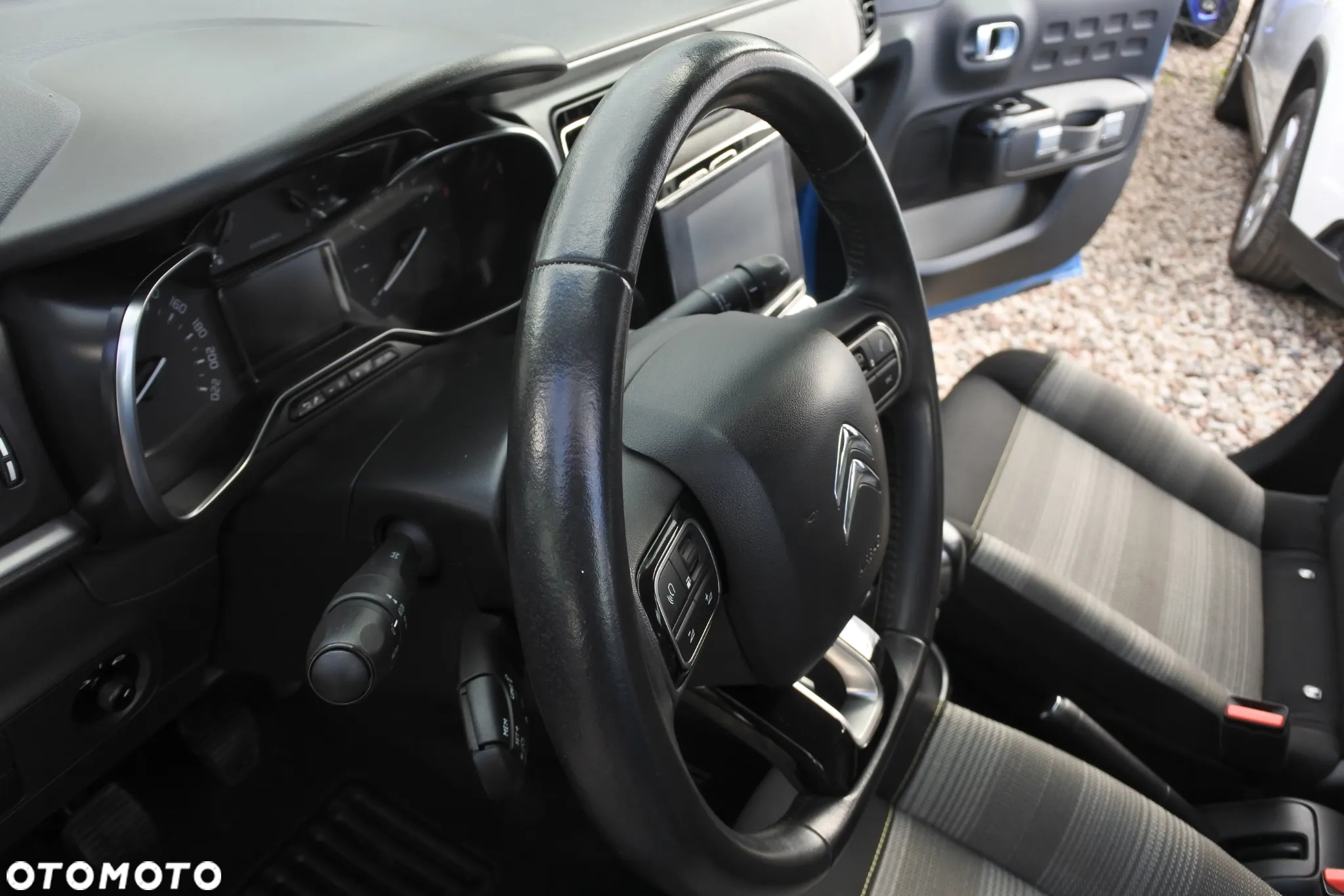 Citroën C3 1.2 PureTech Shine - 18