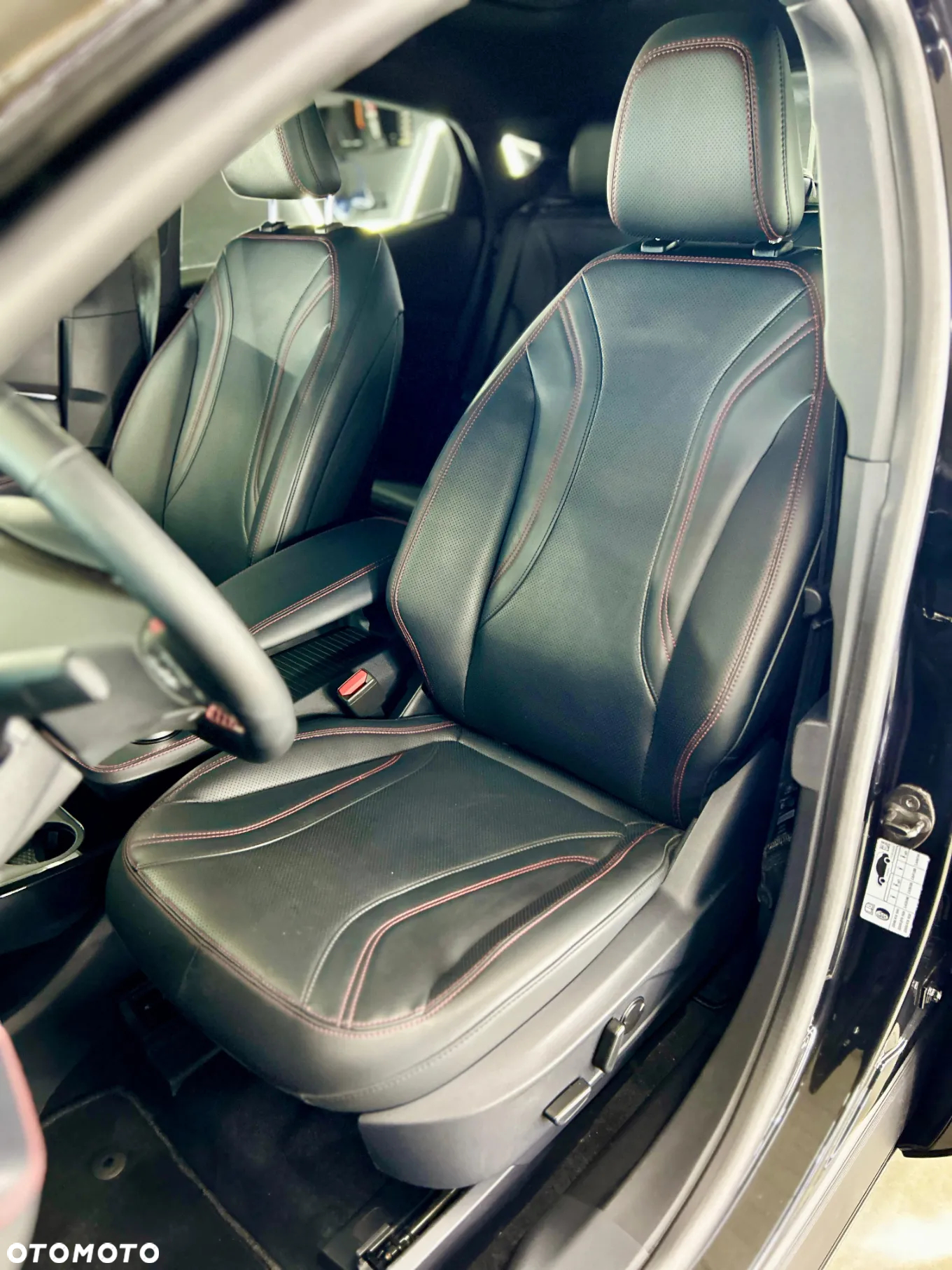 Ford Mustang Mach-E 91 kWh AWD Premium - 12