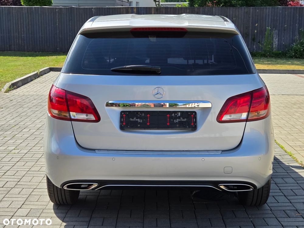 Mercedes-Benz Klasa B 180 7G-DCT Edition - 4