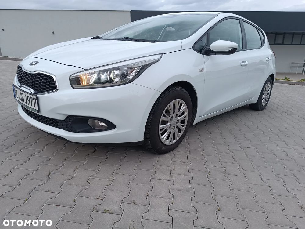 Kia Ceed 1.4 CVVT Vision - 2