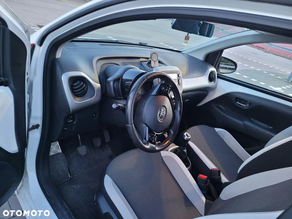 Toyota Aygo 1.0 VVT-i Sprint EU6 - 6