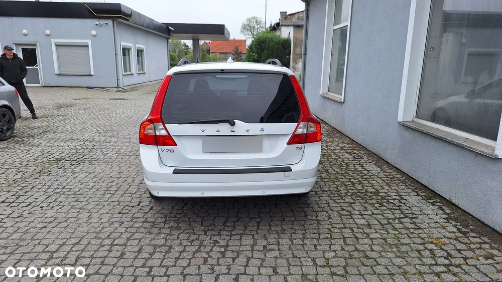 Volvo V70 T4 Momentum - 6