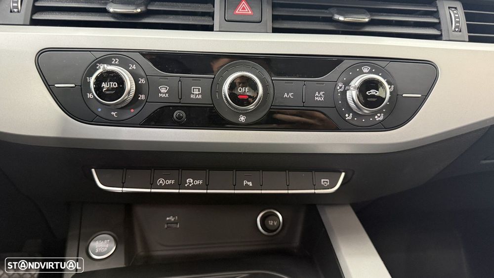 Audi A4 Avant 30 TDI Advanced S tronic — fotografia 30