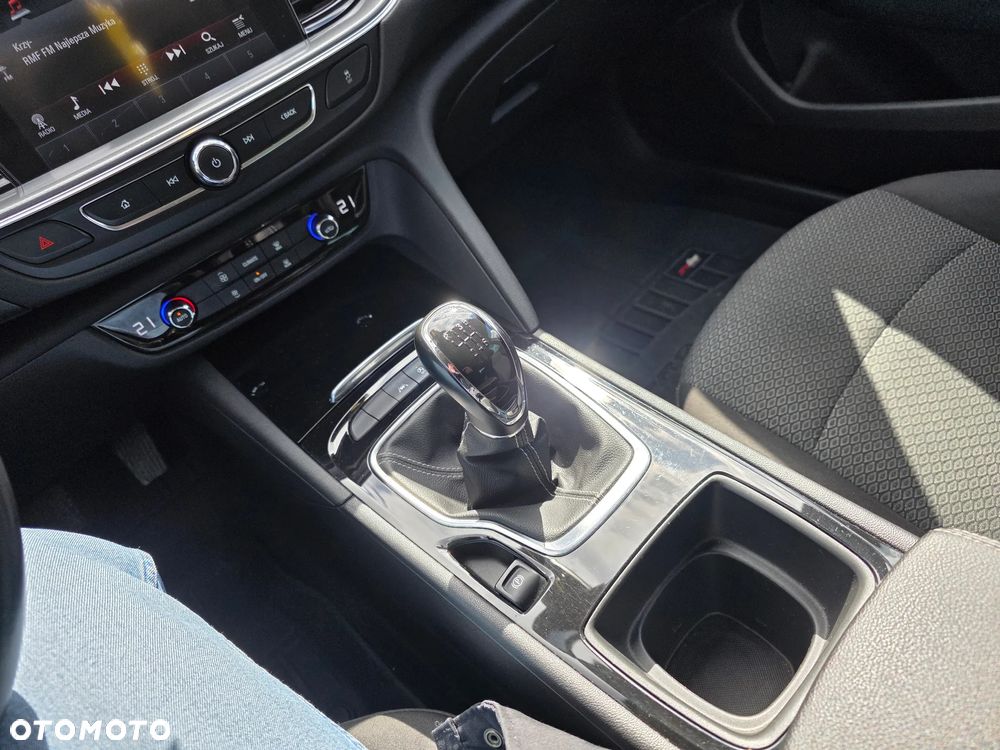 Opel Insignia 1.5 T Enjoy S&S - 30