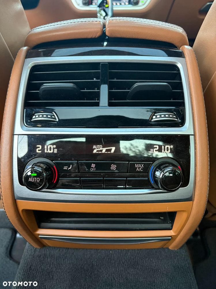 BMW Seria 7 740Li - 14