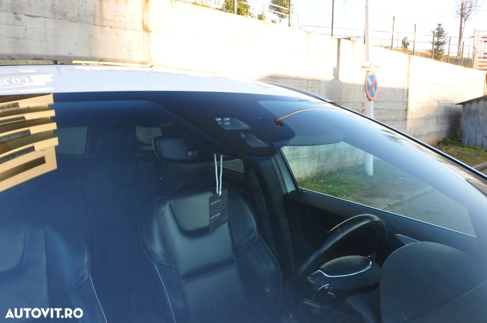 Volvo XC 60 D5 AWD Geartronic Momentum - 11