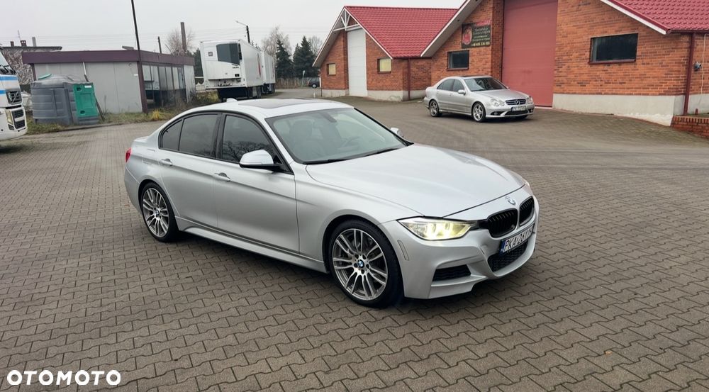 BMW Seria 3 335i Sport-Aut Luxury Line - 2