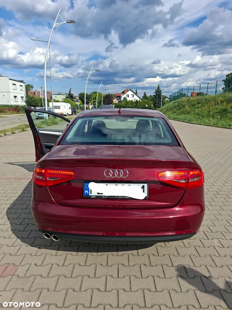 Audi A4 Limousine - 3