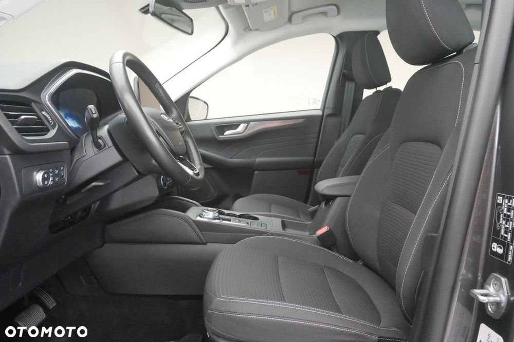 Ford Kuga - 12