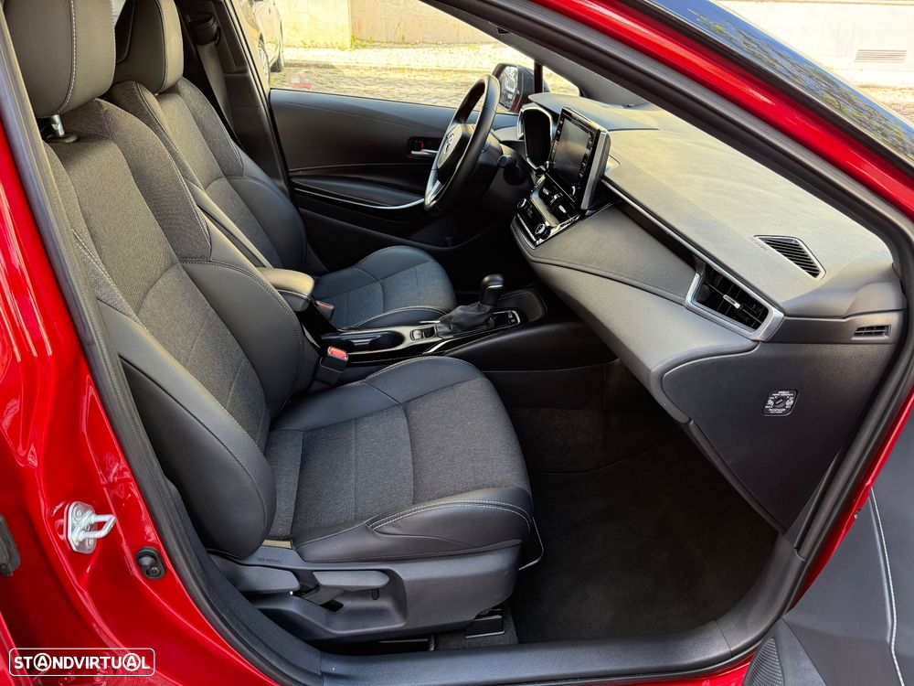 Toyota Corolla 1.8 Hybrid Square Collection - 28