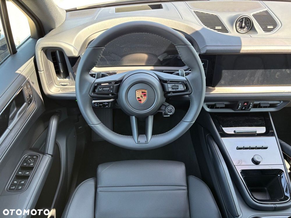 Porsche Cayenne - 26