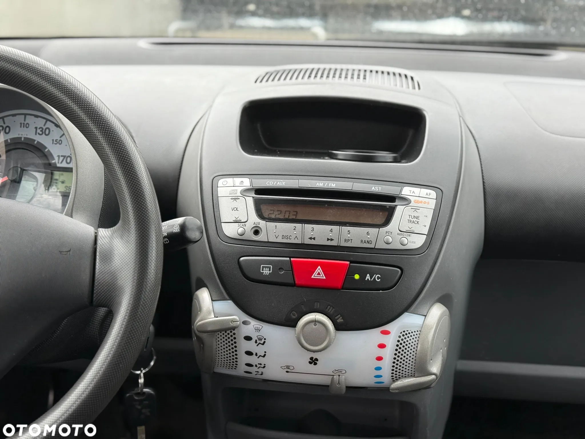 Peugeot 107 1.0 Happy Euro5 - 10