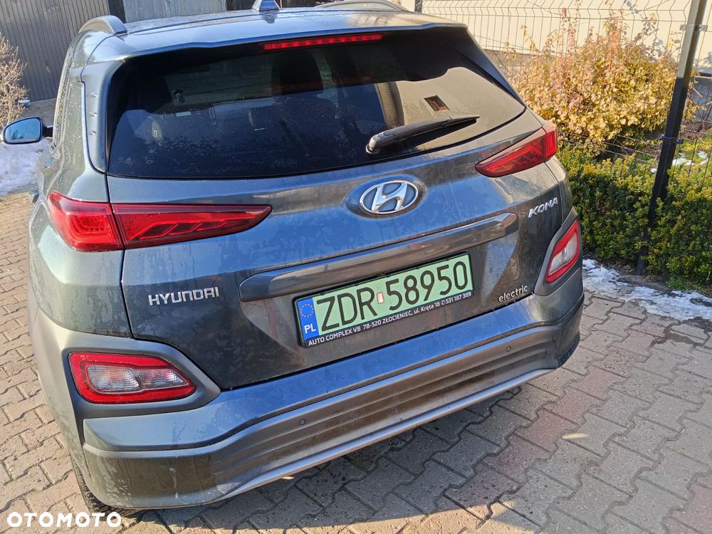 Hyundai Kona Premium - 4