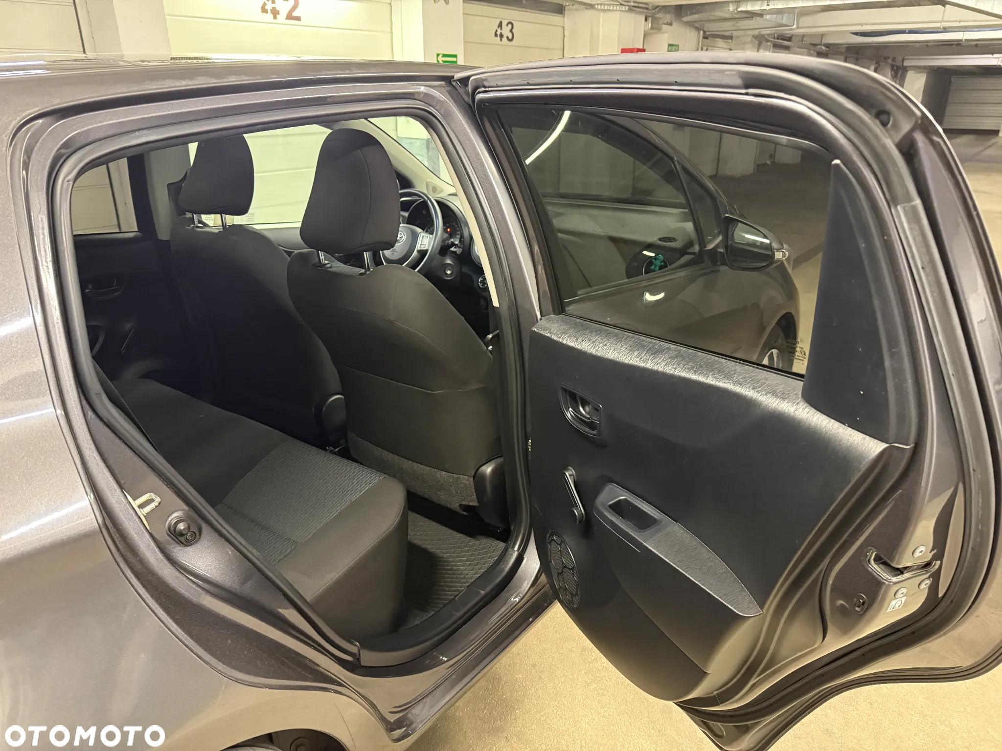 Toyota Yaris 1.33 Premium - 10