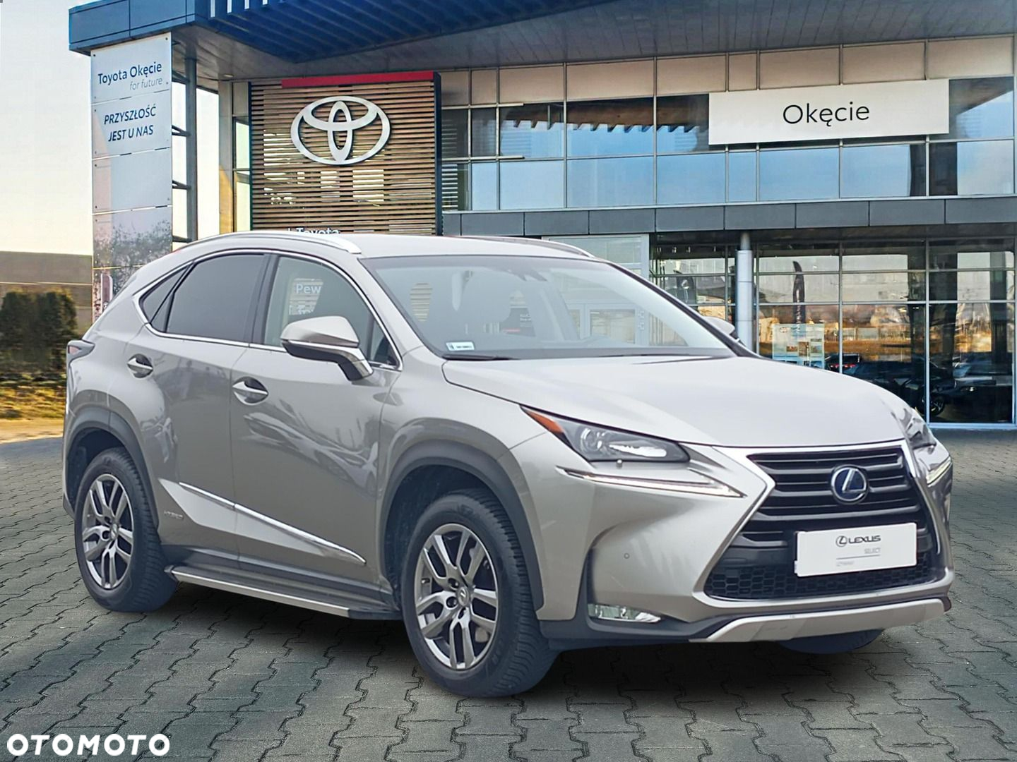 Lexus NX 300h Comfort AWD - 10