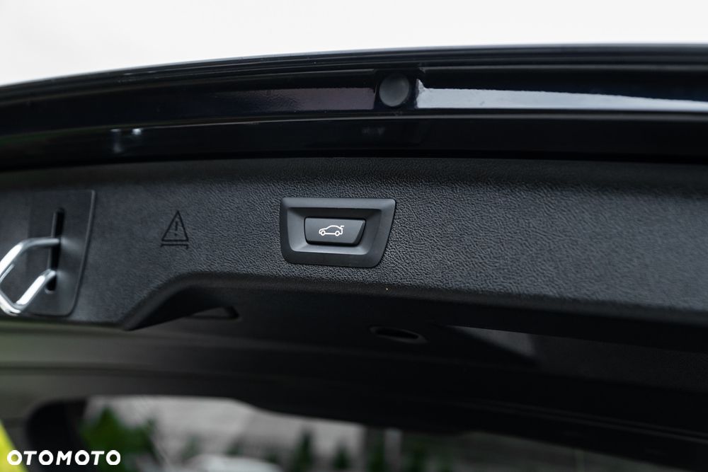 BMW Seria 5 520d M Sport - 15