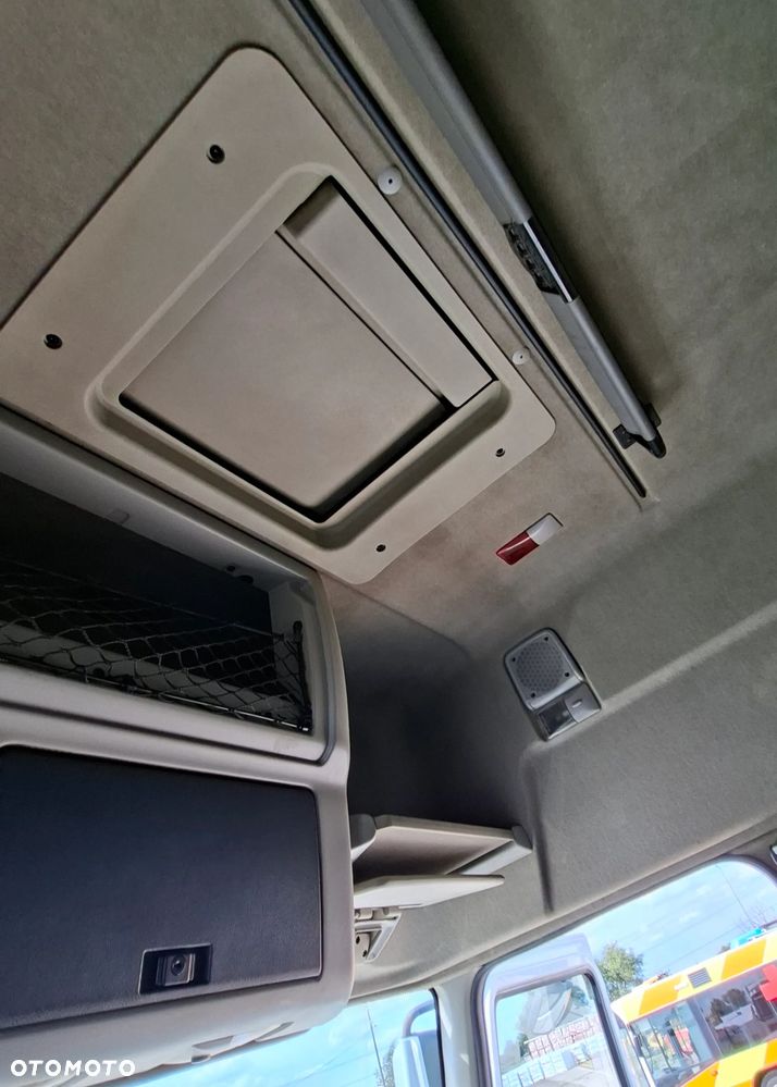 Renault Premium - 13