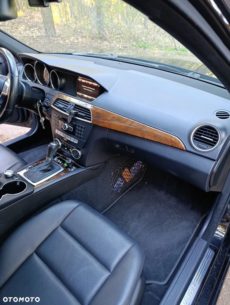 Mercedes-Benz Klasa C 350 Elegance 4-Matic - 21
