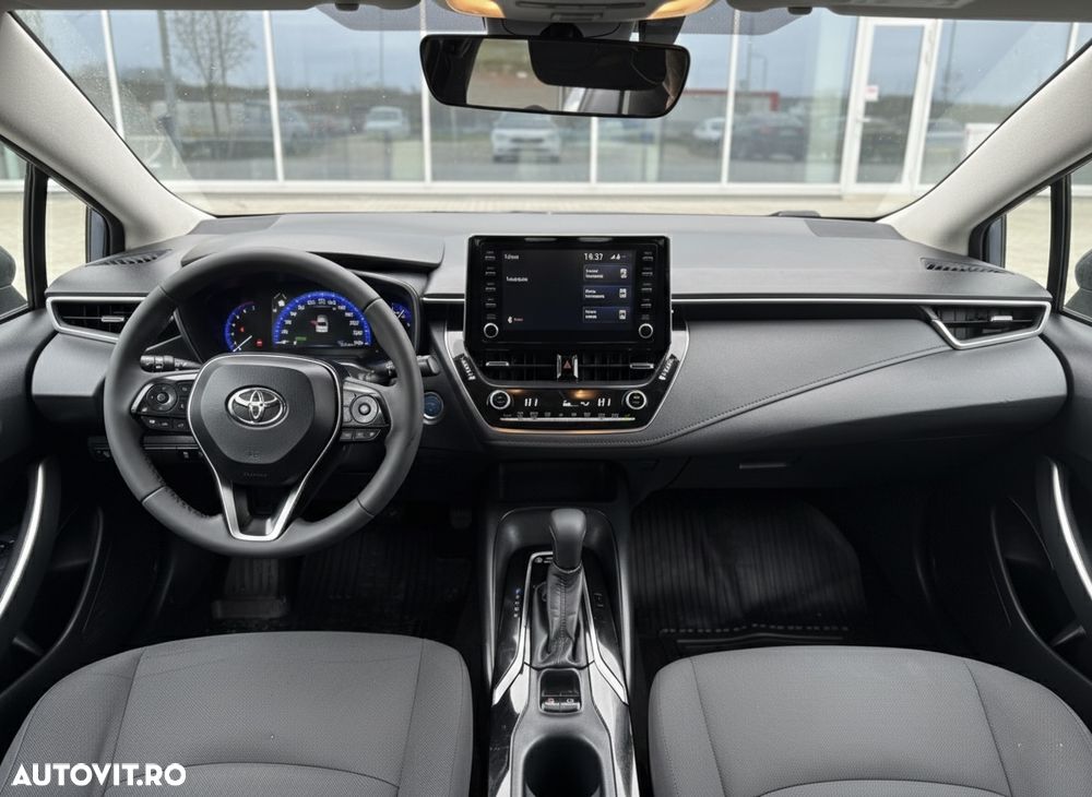 Toyota Corolla 1.8 HSD Dynamic Plus - 6