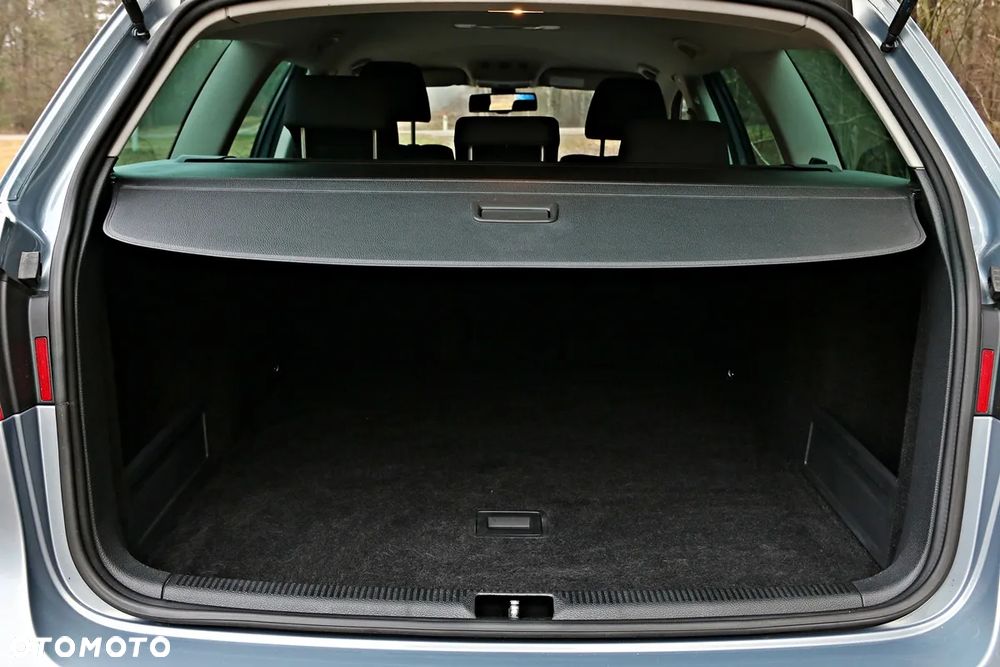 Volkswagen Passat Variant 1.9 TDI Individual Chrom dunkel - 28