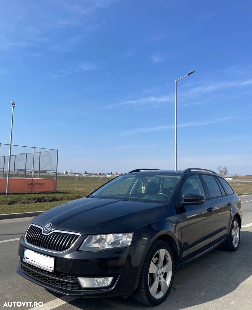 Skoda Octavia 1.6 TDI DSG Ambition - 2