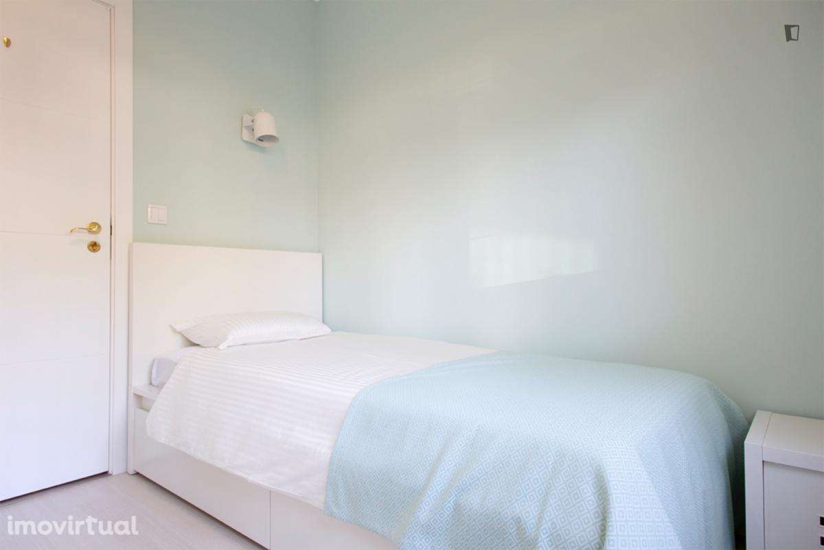 Quarto - localizado em Carcavelos Lisbon - Grande imagem: 5/22