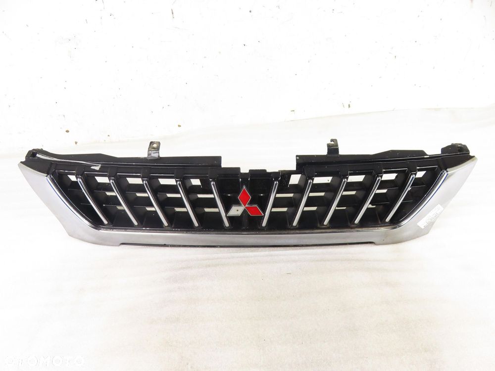ATRAPA GRILL MITSUBISHI L200 II MR339880 - 1