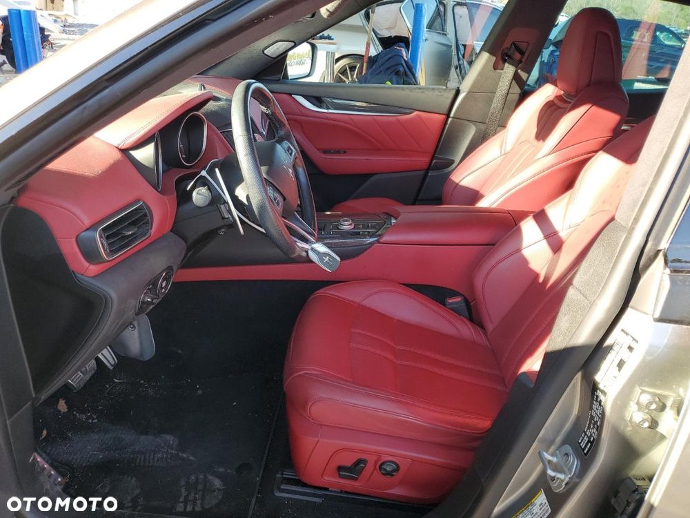 Maserati Levante S Q4 - 9