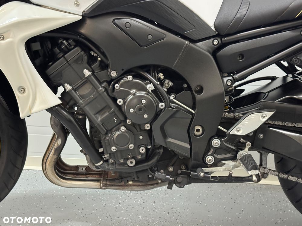 Yamaha FZ8 - 19