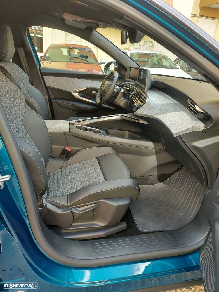 Peugeot 3008 1.6 Hybrid Allure Pack e-EAT8 - 12