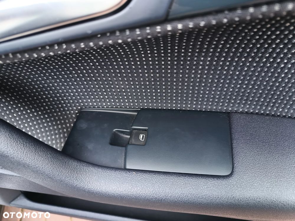 Audi A3 Sportback 2.0 TDI Ambiente - 20