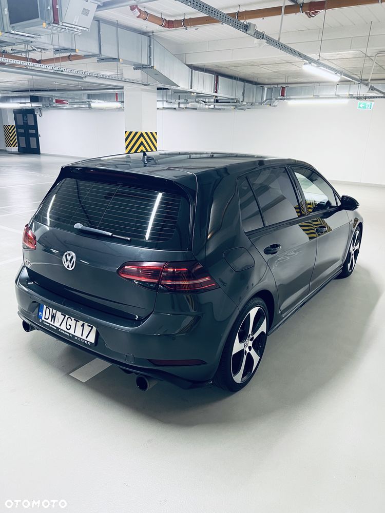 Volkswagen Golf VIII 2.0 TSI GTI DSG - 6