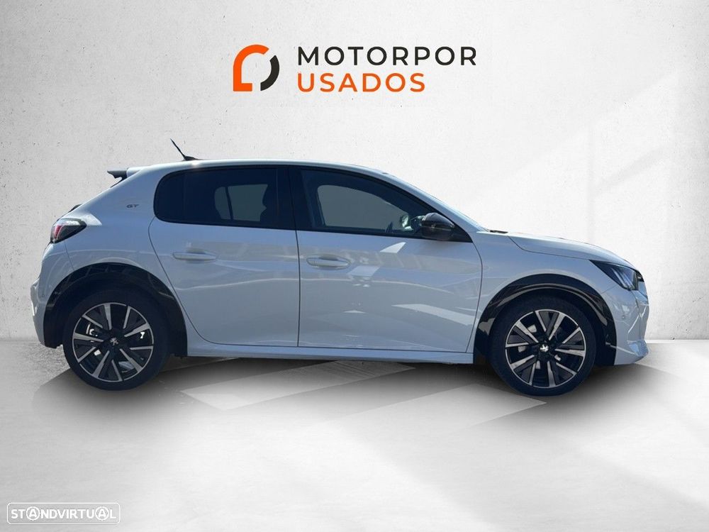 Peugeot 208 - 4