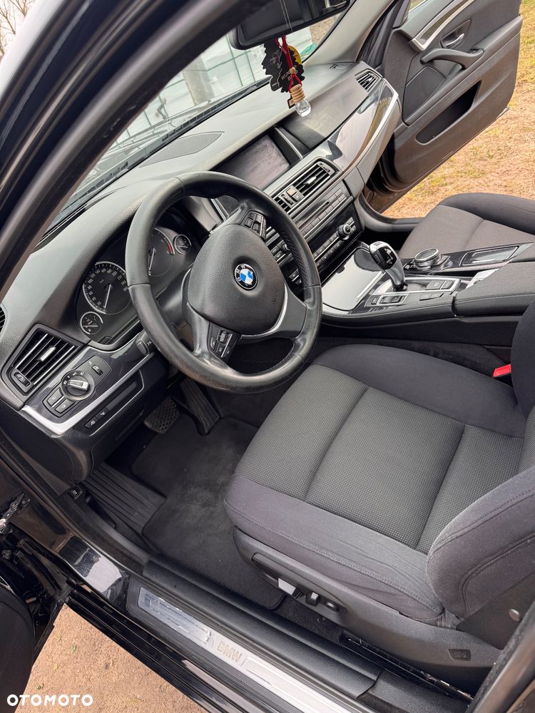 BMW Seria 5 520d xDrive Luxury Line - 6