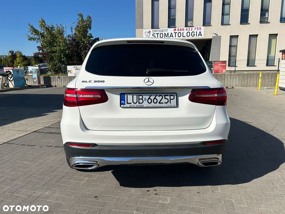 Mercedes-Benz GLC - 26