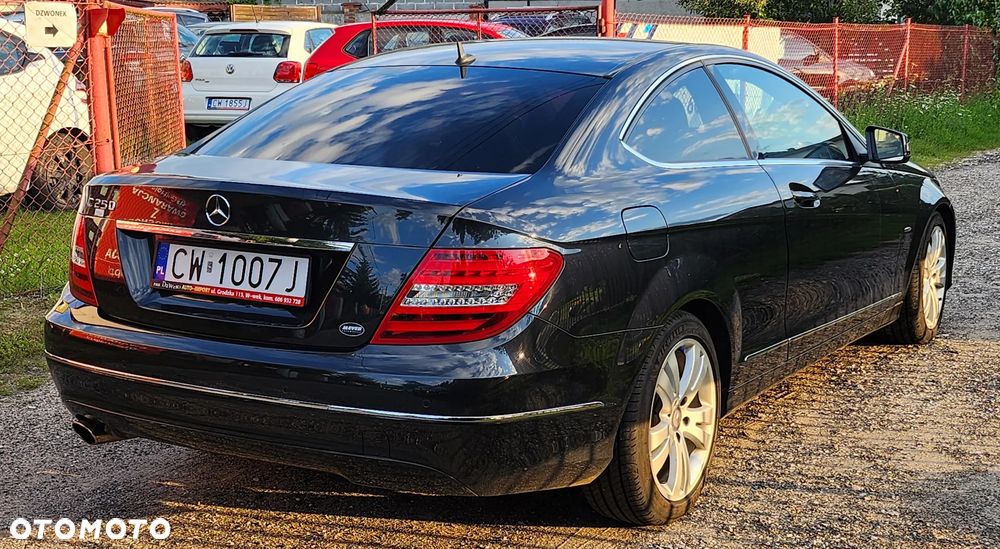 Mercedes-Benz Klasa C 250 CGI BlueEff Sport - 3