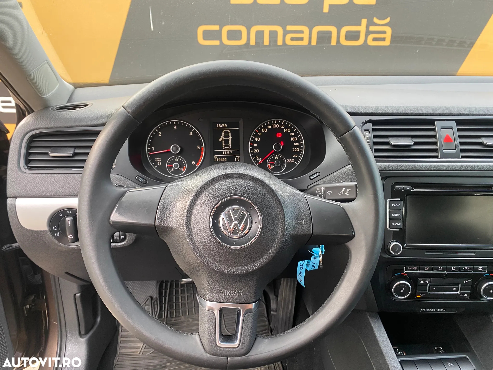 Volkswagen Jetta - 10