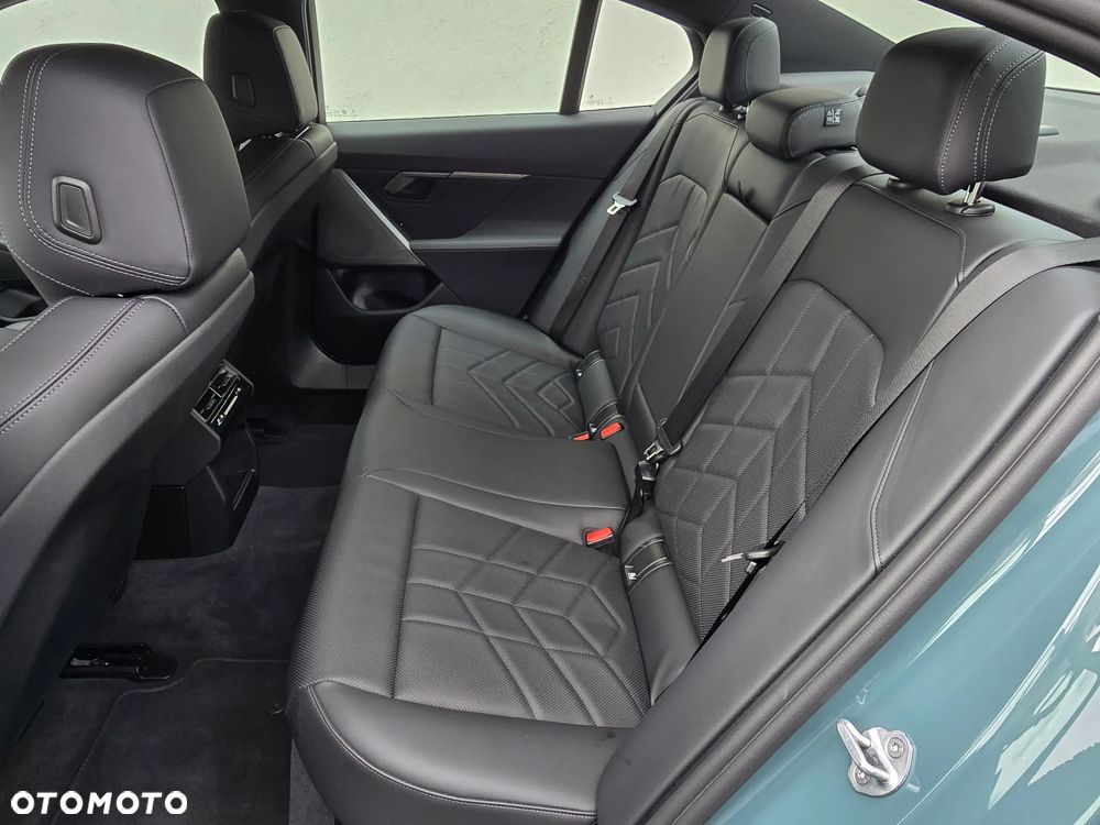 BMW Seria 5 520d xDrive - 7