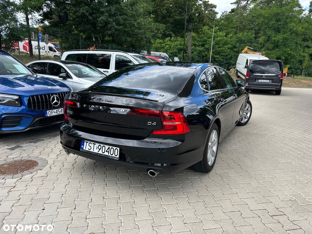 Volvo S90 D4 Momentum - 3