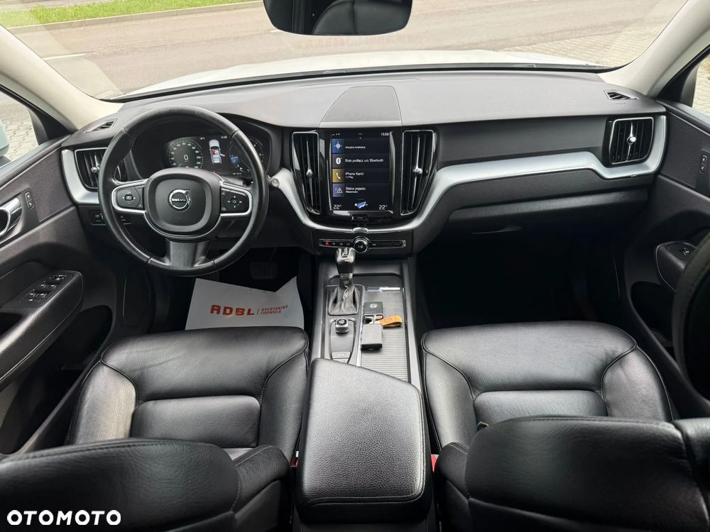 Volvo XC 60 D4 AWD Momentum - 8