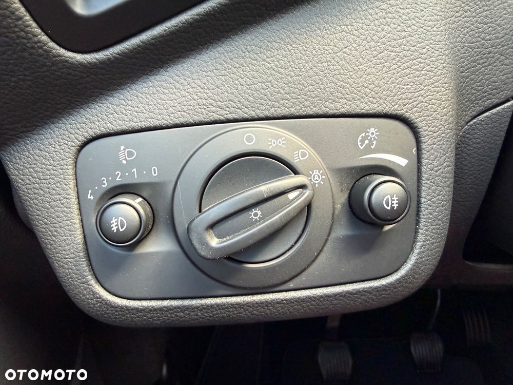 Ford Kuga 1.5 EcoBoost 2x4 Titanium - 27