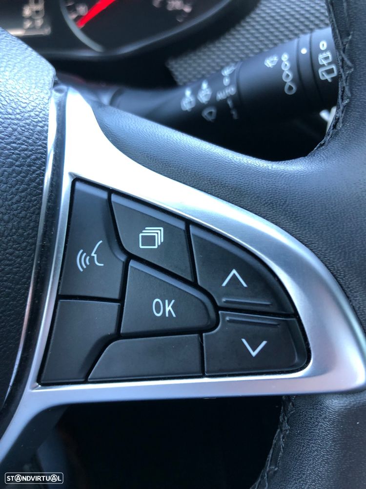 Dacia Sandero 1.0 TCe Comfort CVT - 31