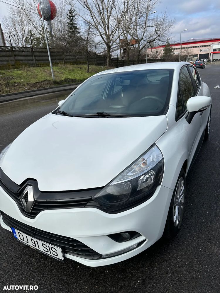 Renault Clio - 10