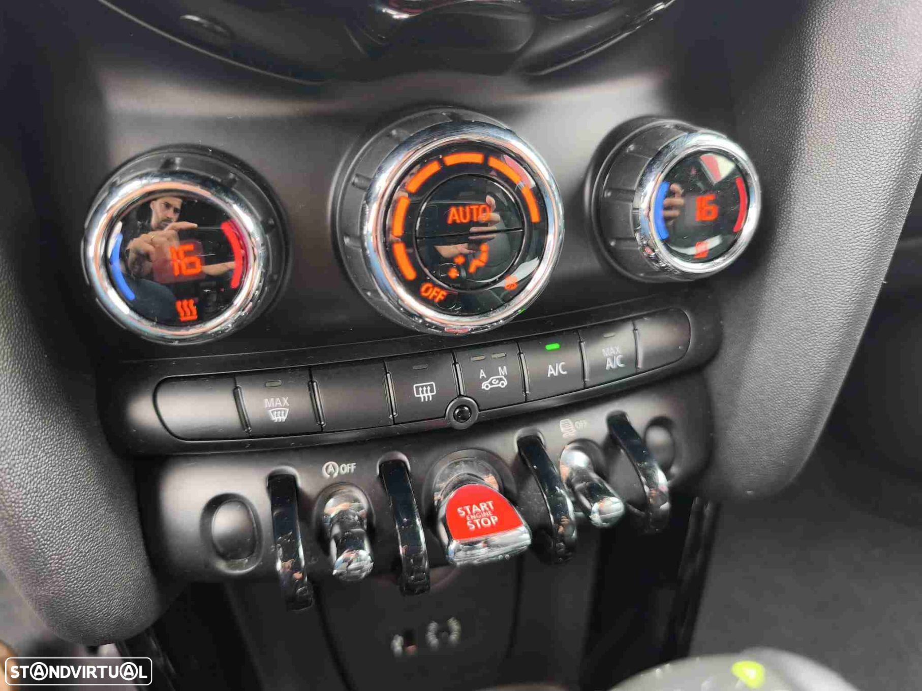 MINI 5 Portas Cooper SD Auto Desportiva - 10
