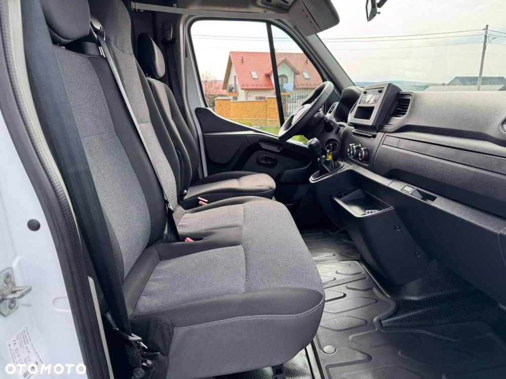 Renault Master 10 europalet  Sypialka XL - 32